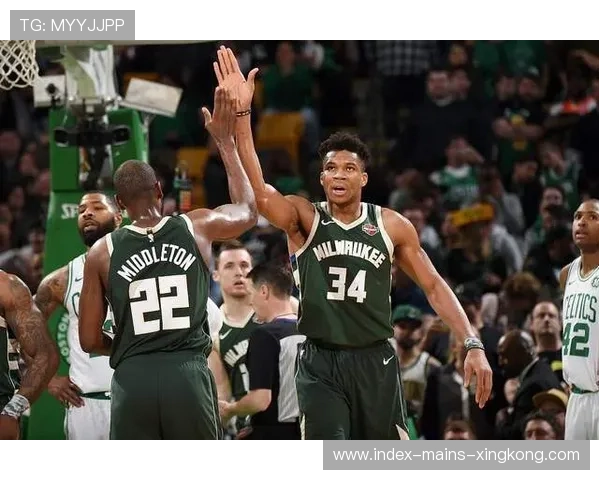 詹姆斯远投如神,湖人庆祝胜果